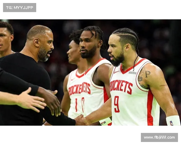 NBA强强对话：超级巨星对决，谁能在季后赛中笑到最后