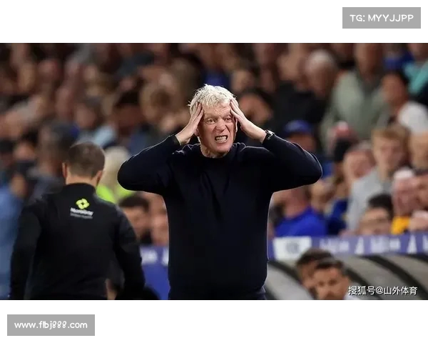 英超裁判判罚争议激增 球迷与专家热议判罚尺度与公平性问题